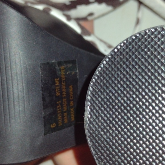 Cow Print Ego Strappy Platform heels size 6 - Picture 12 of 12